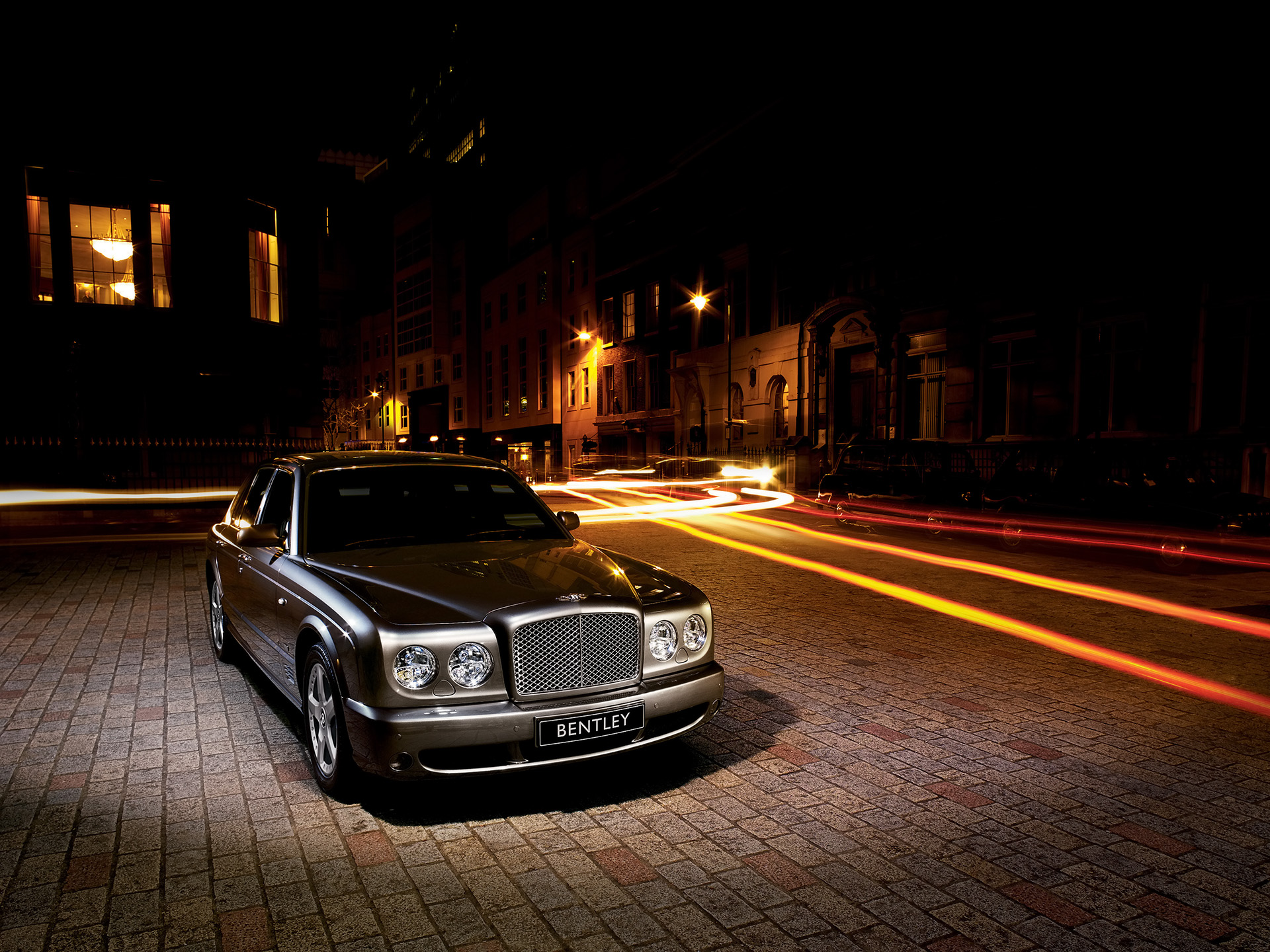 Bentley Arnage Официальный дилер Bentley Москва - Bentley Arnage.