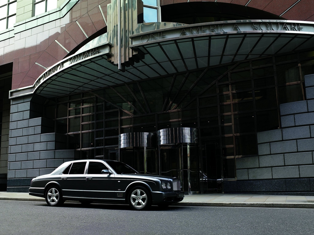 Bentley Arnage  Long Ищете Bentley Arnage - Bentley Arnage  Long. Bentley Arnage в Москве.