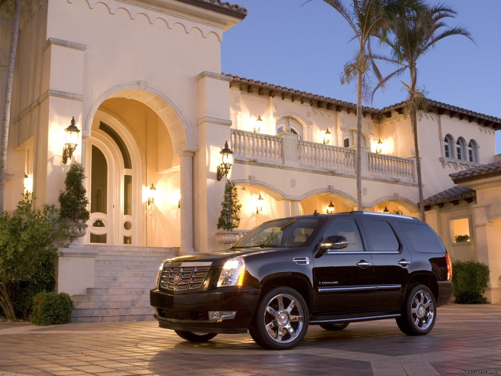 Cadillac Escalade Cadillac Escalade от 2 620 000 - Cadillac Escalade.