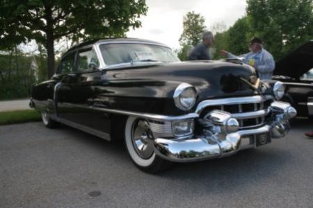 Cadillac Fleetwood Купить/Продать Cadillac: Cadillac Fleetwood. Подбор нового автомобиля.