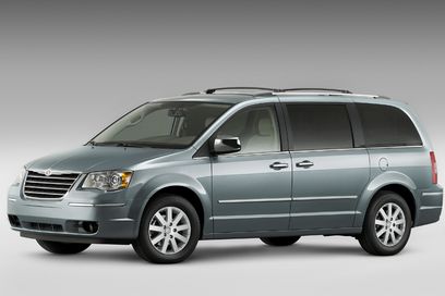 Chrysler Grand Voyager Ищете Grand Voyager: Chrysler Grand Voyager. Выбираете Phantom Voyager?