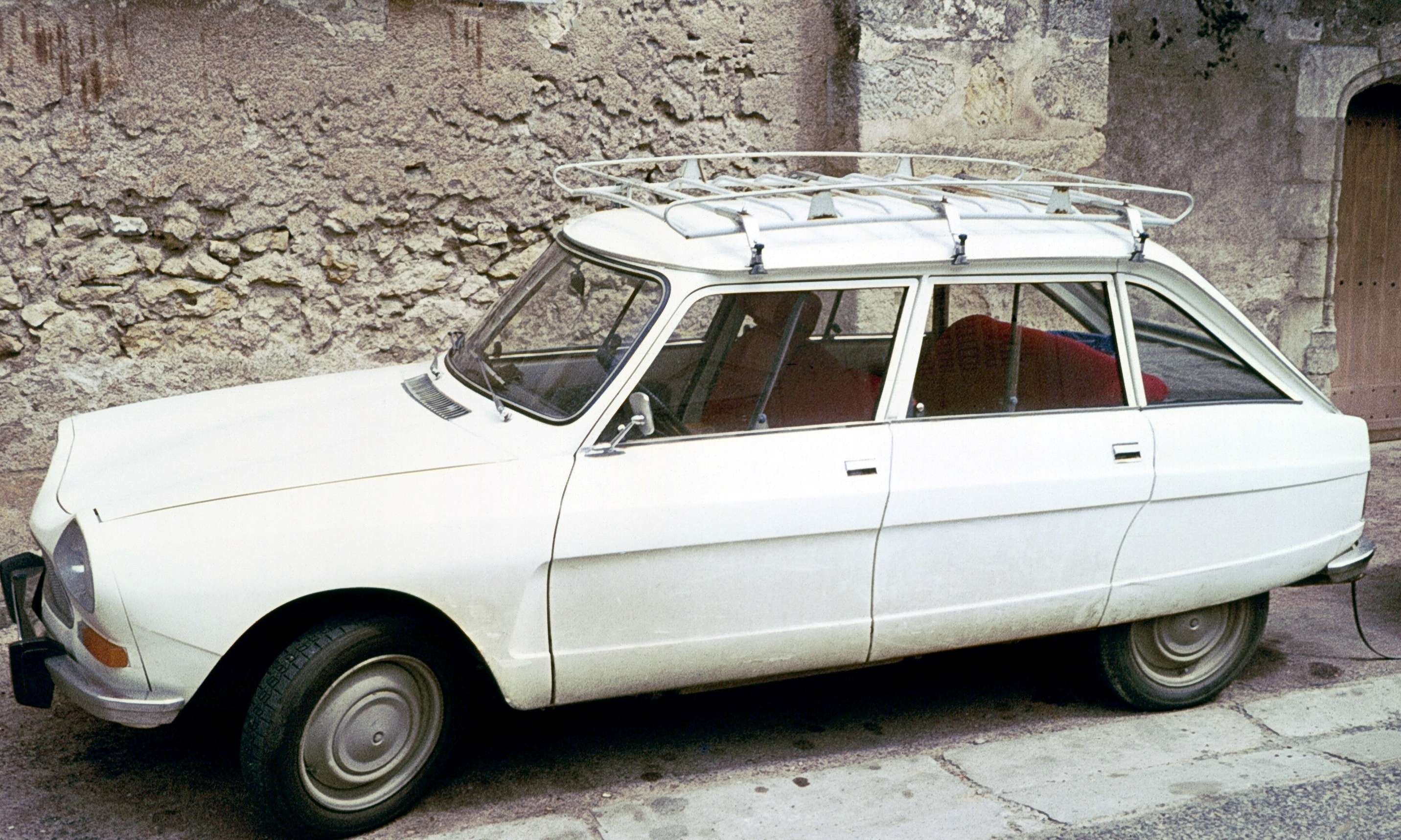 Citroen AMi Все модели Citroen в наличии: Citroen AMi.