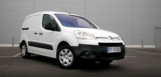 Citroen Berlingo Furgon Тест-драйв Citroen C4 - Citroen Berlingo Furgon. Сitroen Berlingo First от 362000р.