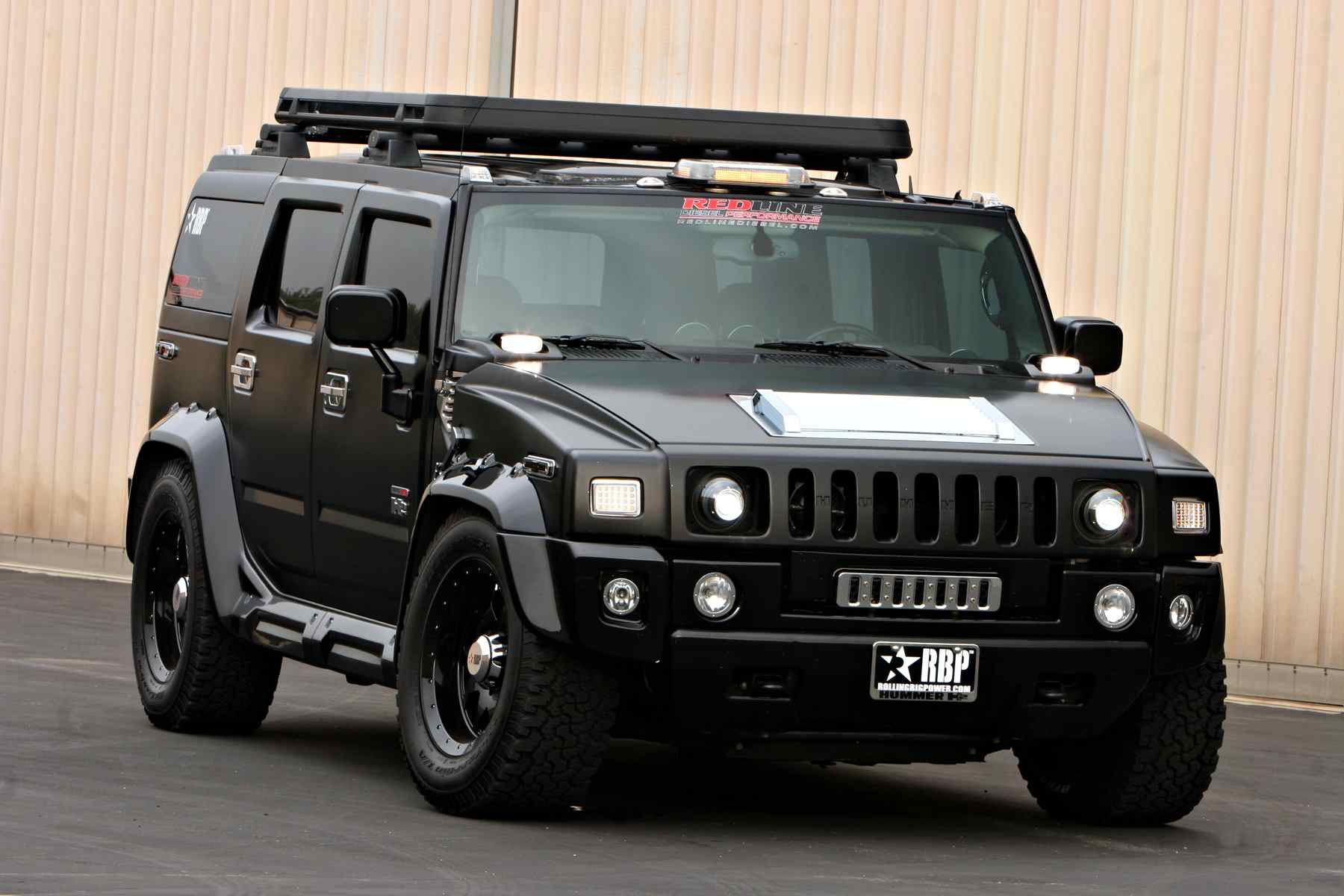 Hummer H2 Hummer на выгодных условиях: Hummer H2. Купить Hummer H2 в Москве.