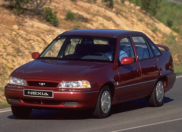 Daewoo Nexia Автомобили Ford: Daewoo Nexia.