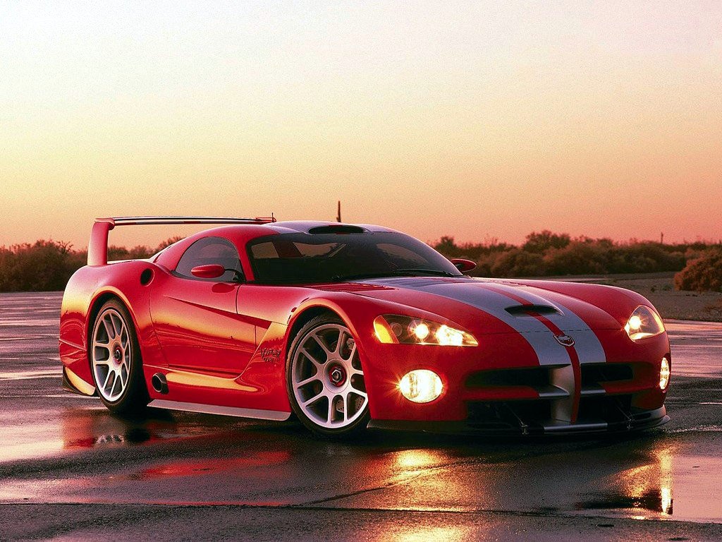 Dodge Viper Отзывы на автомобили Dodge: Dodge Viper.