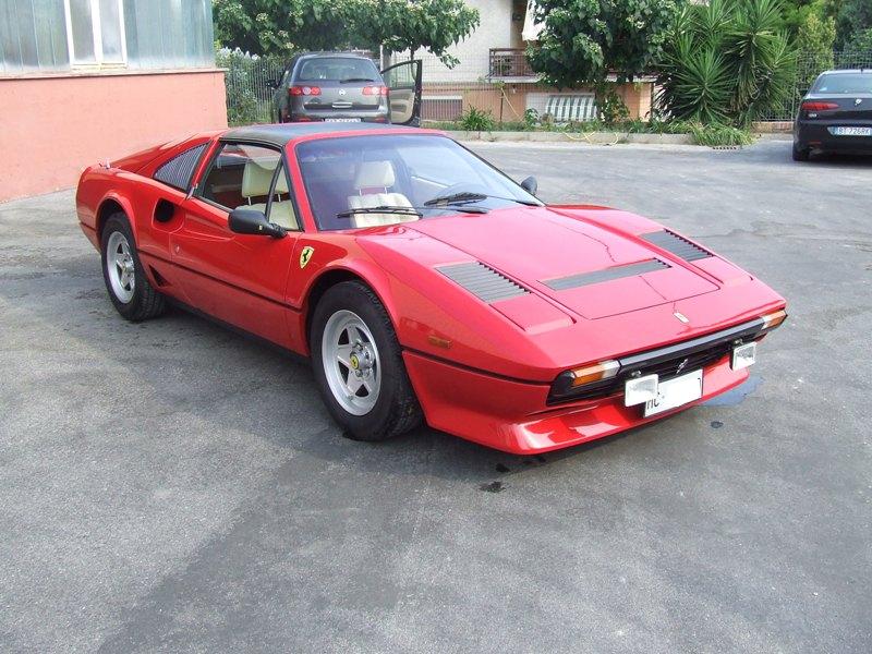 Ferrari 208  Turbo Новогодние подарки от - Ferrari 208  Turbo. Новые и БУ Ferrari 208.