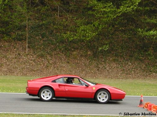 Ferrari 328 Тест-драйв Lamborghini Murcielago: Ferrari 328.