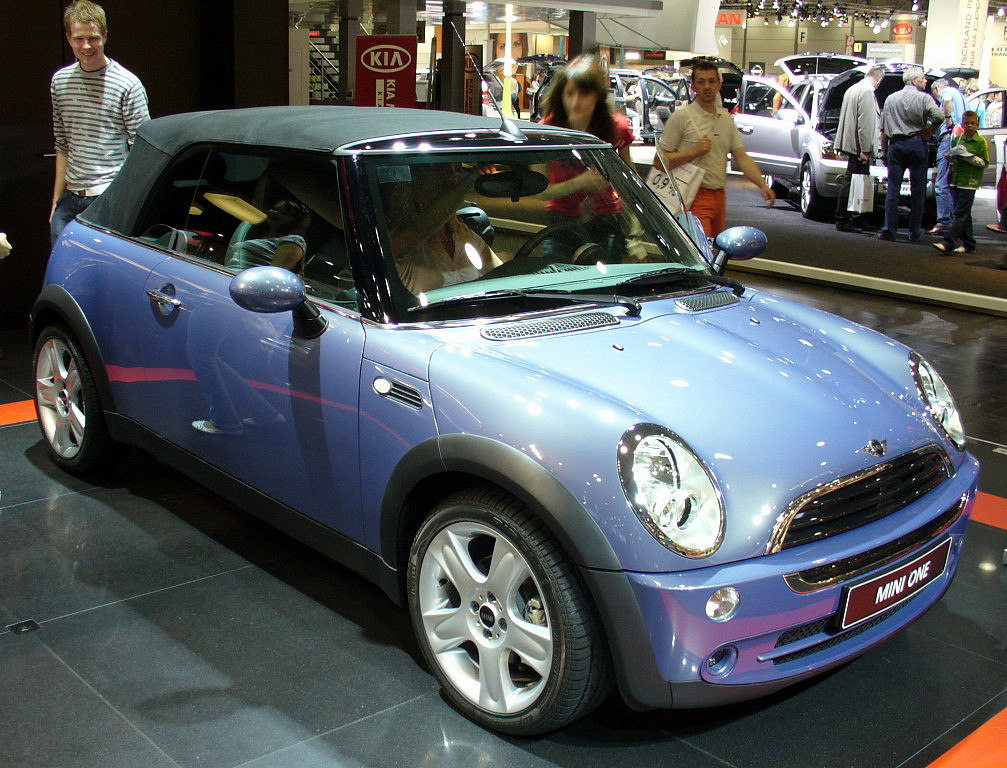 Mini One MINI One от 730 000 рублей: Mini One. Последние автомобили MINI 2009.