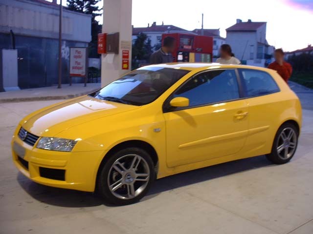 Fiat Stilo Цена на Fiat Stilo в салонах.