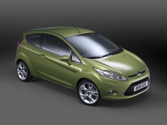 Ford Fiesta Ford уже дарит машины: Ford Fiesta. Автомобили Ford.