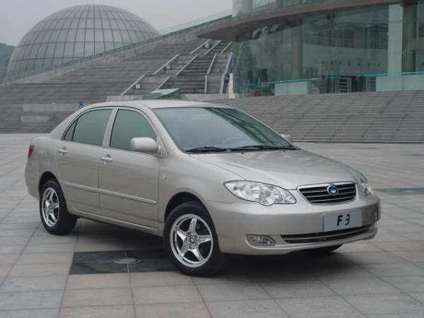 BYD F-3 Автомобили BYD: BYD F-3. BYD - Из рук в руки.