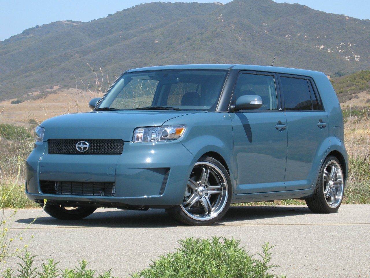 Scion xB Купить новый Scion xB.