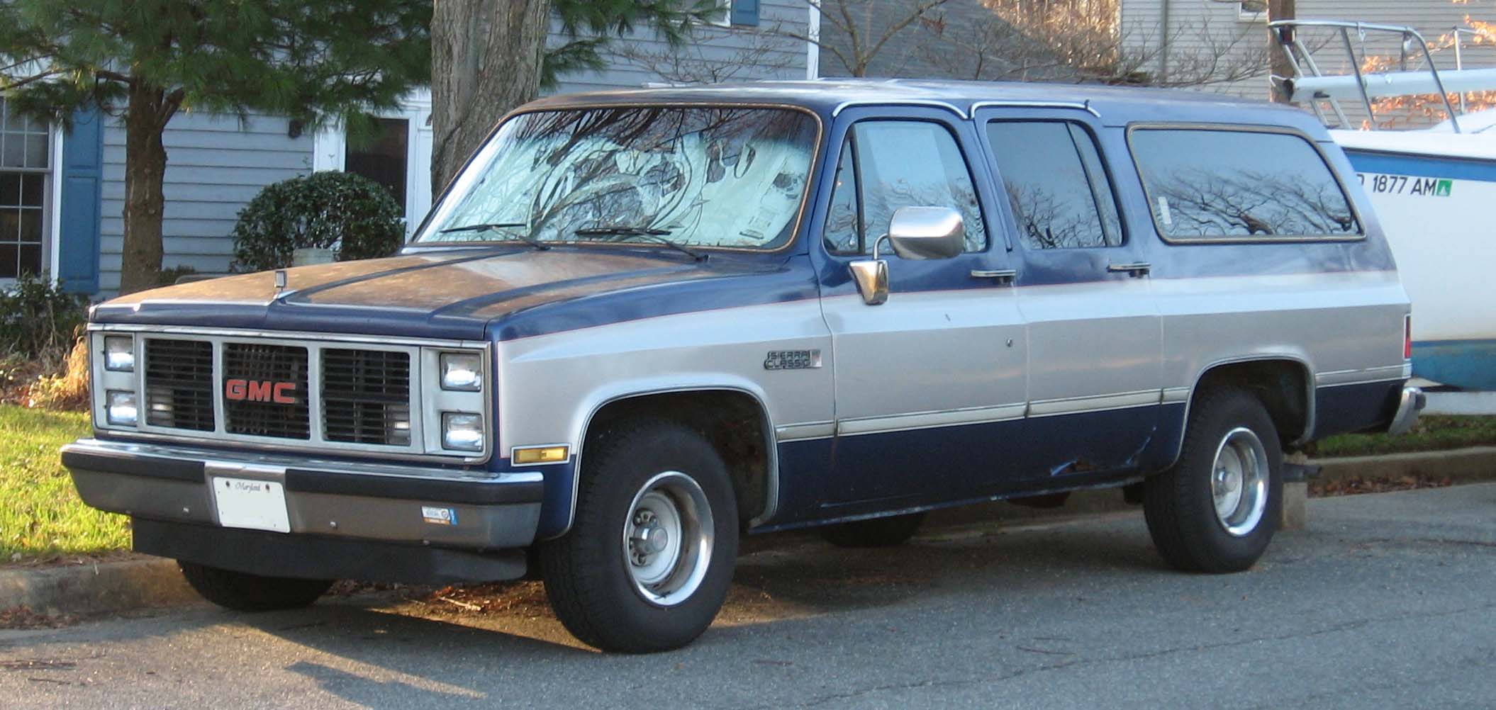 GMC Suburban Каталог IT-производителей: GMC Suburban.