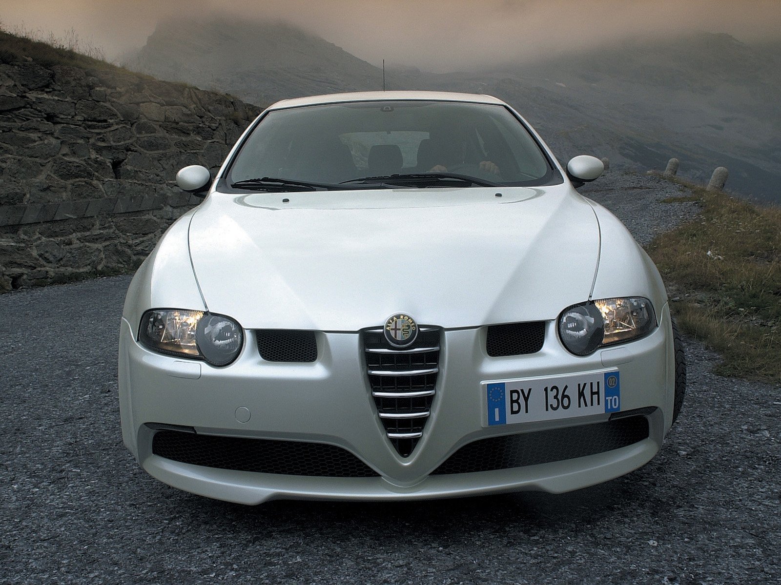 Alfa Romeo 147 Тест-драйв Alfa Romeo MiTo: Alfa Romeo 147.