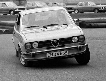 Alfa Romeo Alfasud Купить/Продать Alfa Romeo - Alfa Romeo Alfasud. Ищете Alfa Romeo Alfasud?