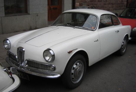 Alfa Romeo Giulietta Alfa Romeo Книга руководство - Alfa Romeo Giulietta. Покупаем Иномарки До 100000.