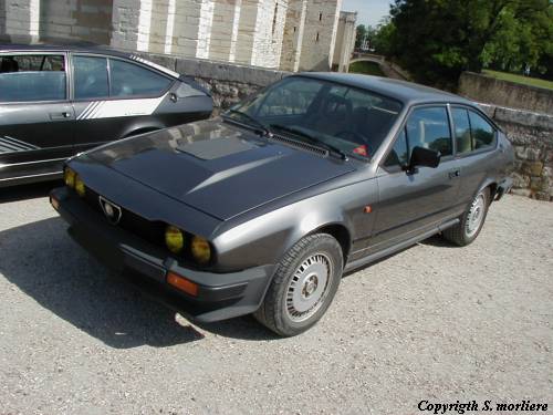 Alfa Romeo GTV6 Загрузи песни: Музыка Ovi: Alfa Romeo GTV6. Alfa Romeo Книга руководство.