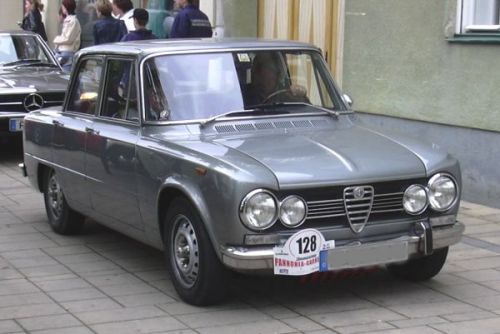 Alfa Romeo Giulia Автомобили Alfa Romeo в Москве - Alfa Romeo Giulia.