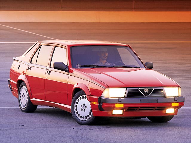 Alfa Romeo 75 Загрузи песни: Музыка Ovi: Alfa Romeo 75. Alfa Romeo Книга руководство.