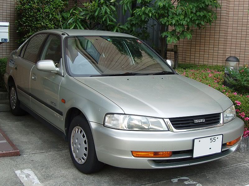 Isuzu Gemini FF Тест-драйв Seat Leon: Isuzu Gemini FF.