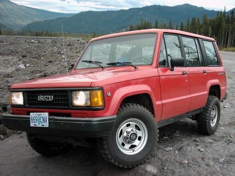 Isuzu Trooper Автомобильная литература - Isuzu Trooper. Автомобили Isuzu Trooper.