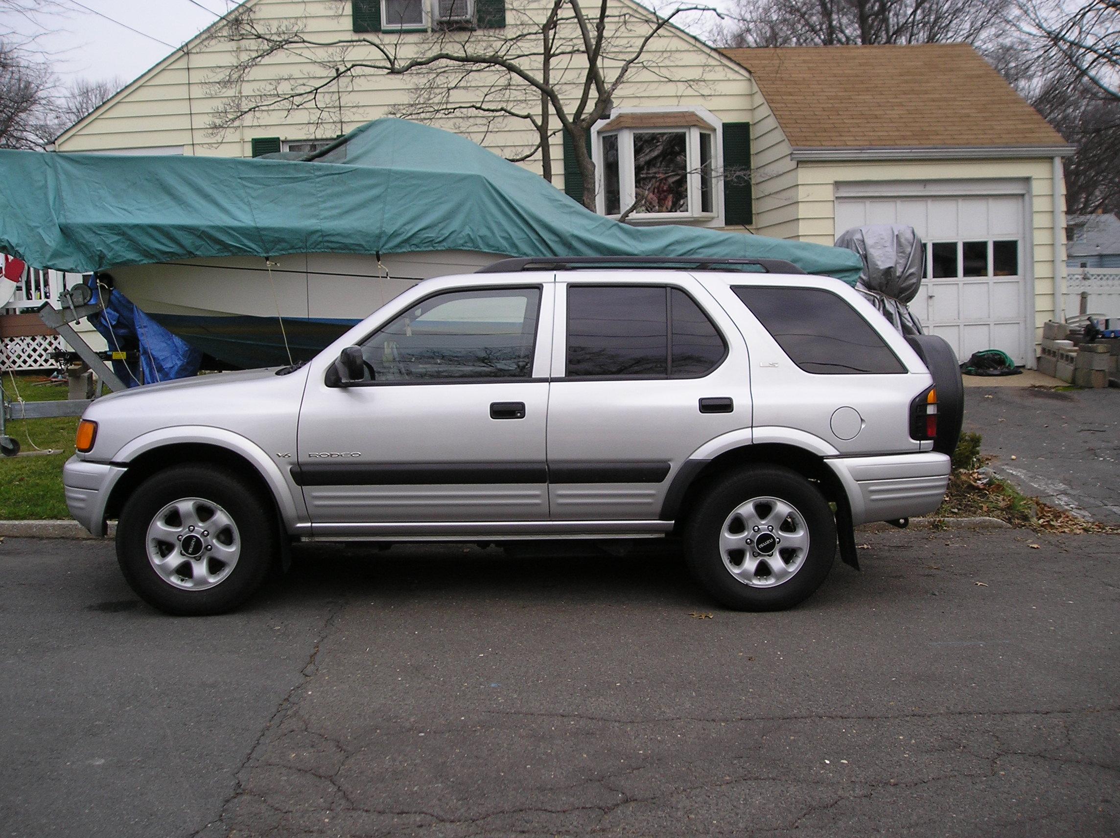 Isuzu Rodeo Грузовики ISUZU в SOLLERS - Isuzu Rodeo.