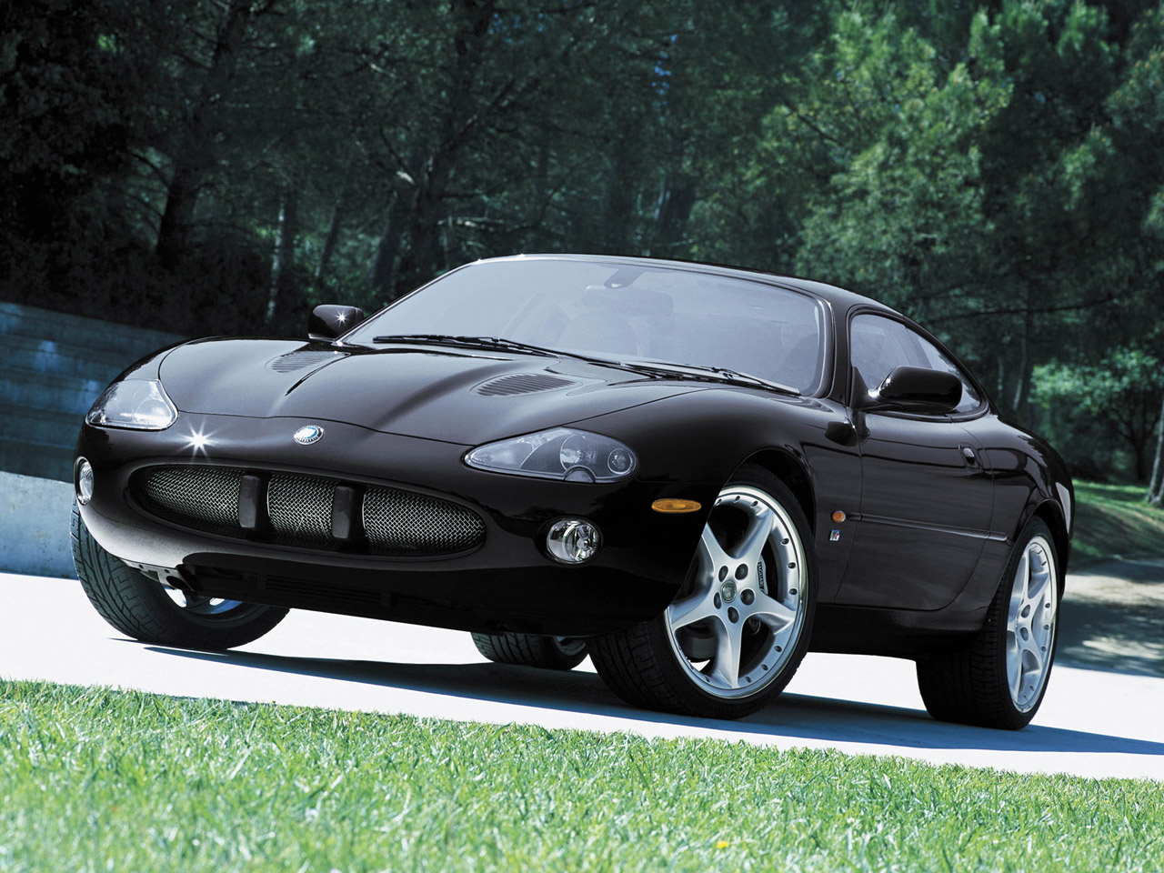 Jaguar XKR Все о Jaguar XKR - Jaguar XKR.