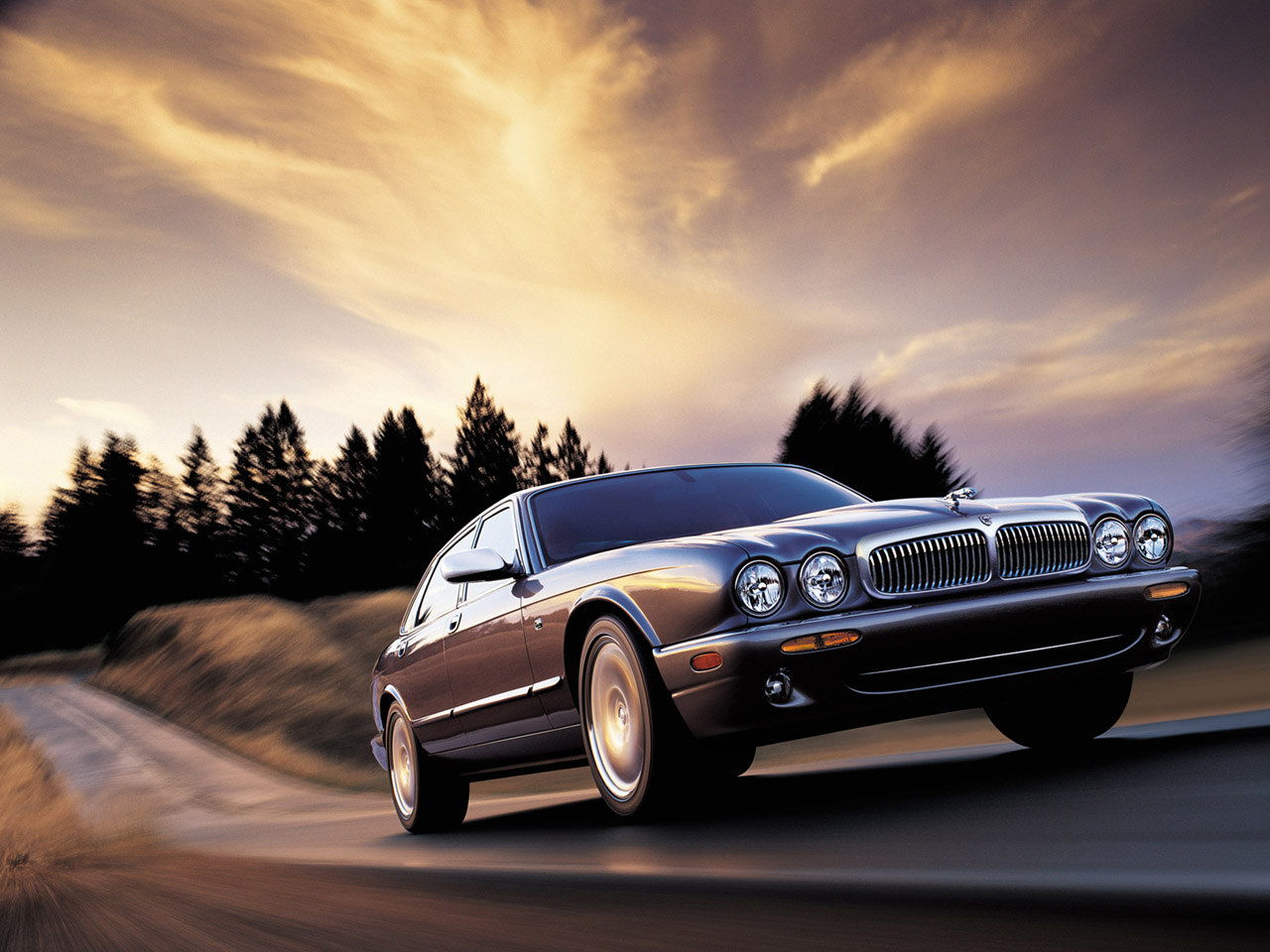 Jaguar XJ8 Новые и БУ Jaguar XJ8: Jaguar XJ8. Все о Jaguar.