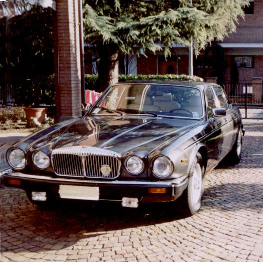 Jaguar Daimler Double Six Доска объявлений - WinWins: Jaguar Daimler Double Six. Все про залог Авто.