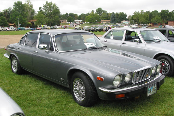 Jaguar XJ12 Автомобили и цены: Jaguar: Jaguar XJ12. Новые и БУ Jaguar XJ12.