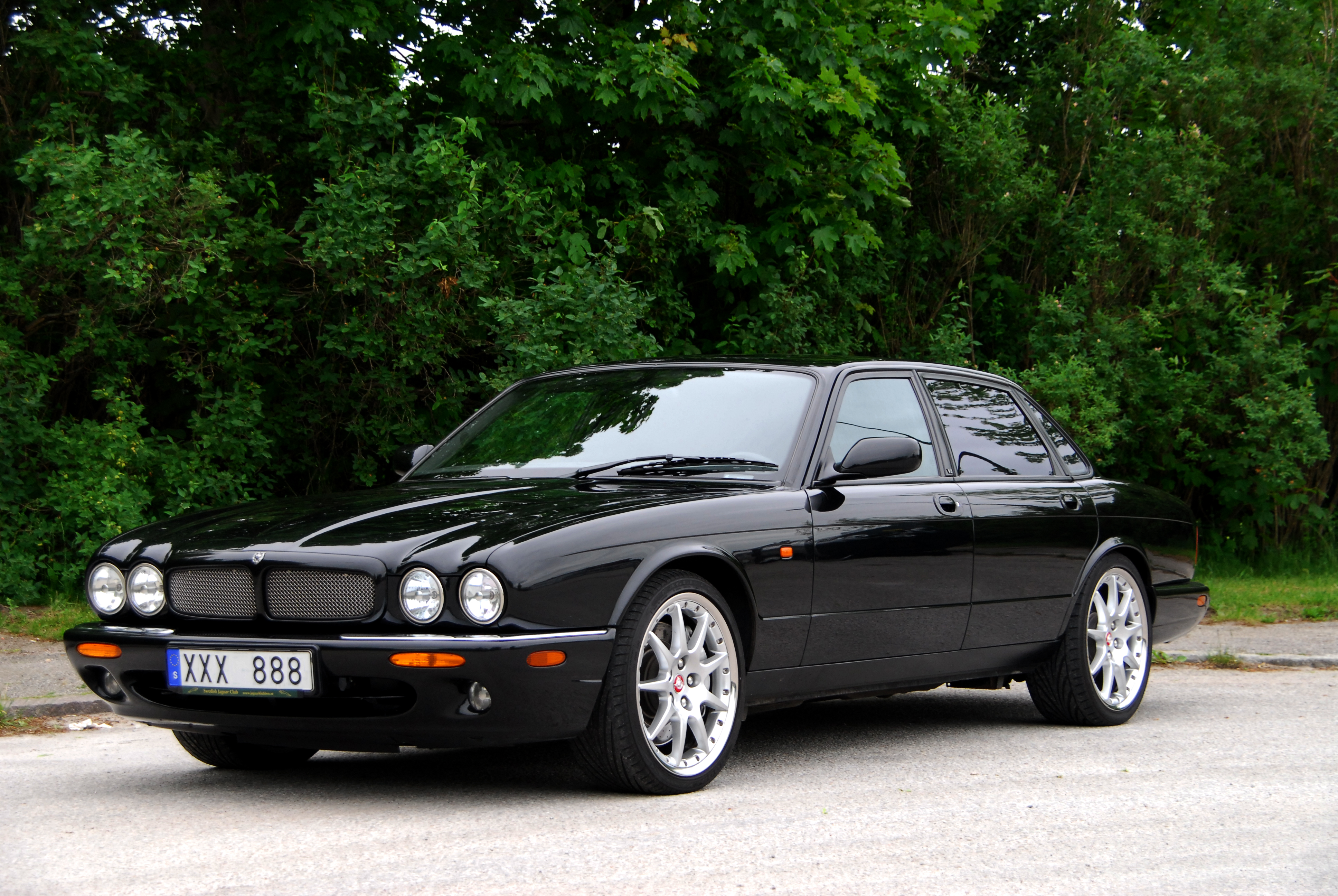 Jaguar XJR Доска объявлений - AutoRepo: Jaguar XJR. Все о Jaguar.