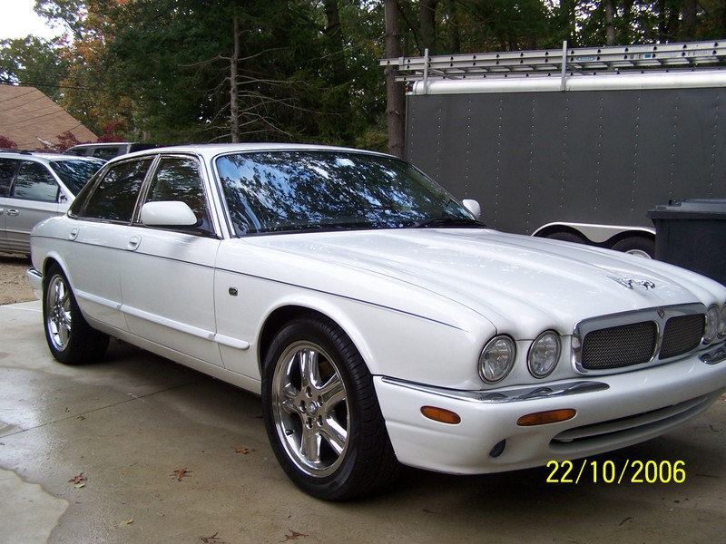 Jaguar XJR Автомобили Jaguar XJR - Jaguar XJR.