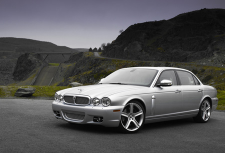 Jaguar XJR Jaguar XF - выгода 200 000 руб - Jaguar XJR. Ищете Jaguar XJR?