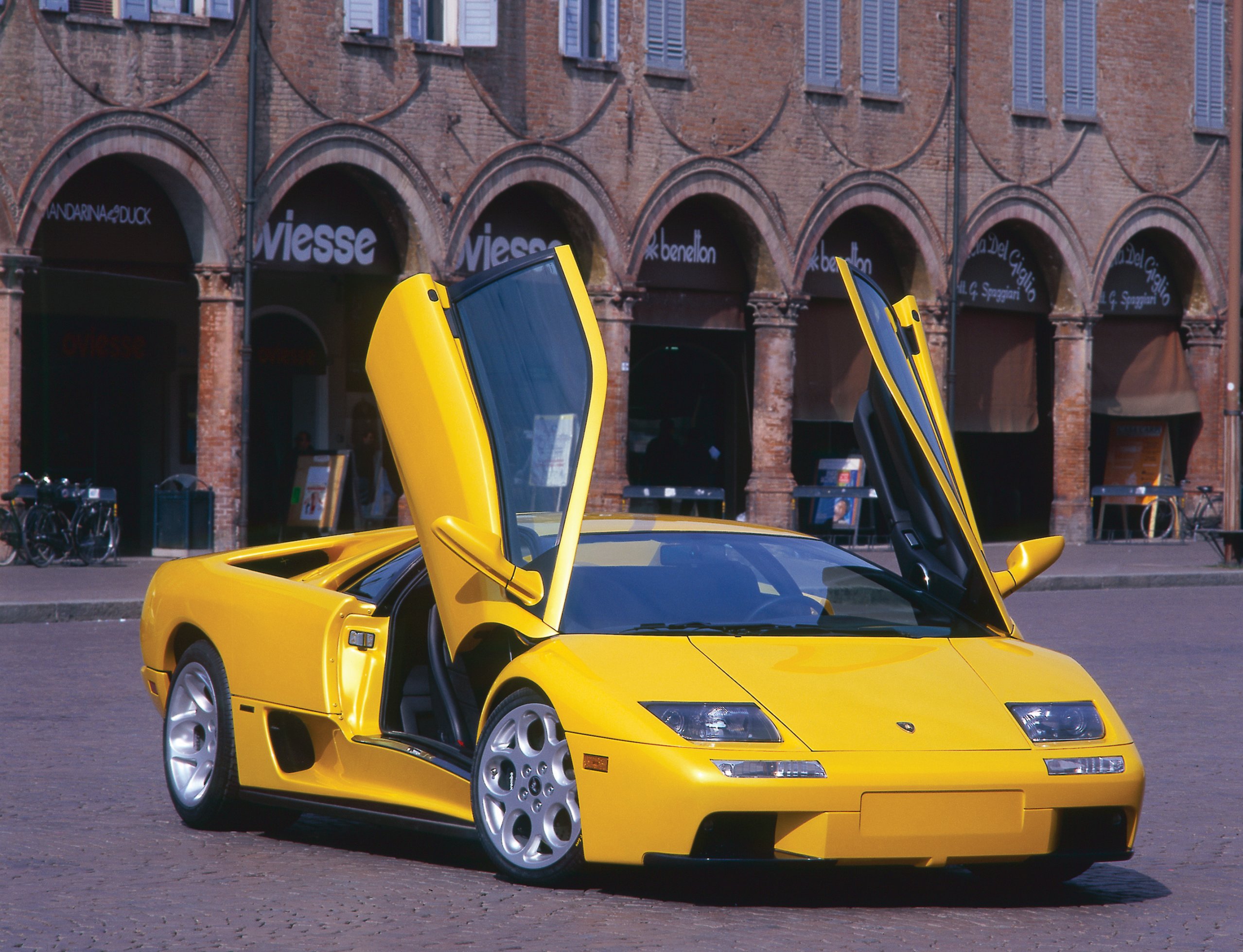 Lamborghini Diablo Все о Diablo: Lamborghini Diablo. Lamborghini и не только.