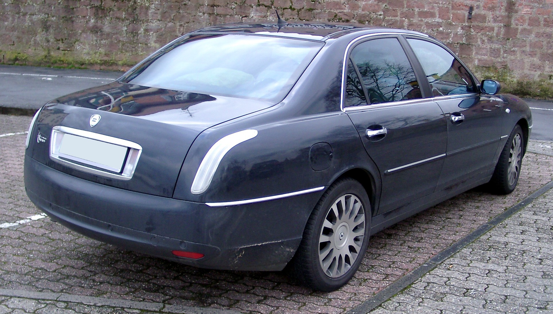 Lancia Thesis Новые и БУ Lancia Thesis: Lancia Thesis. Тест-драйв Alfa Romeo MiTo.