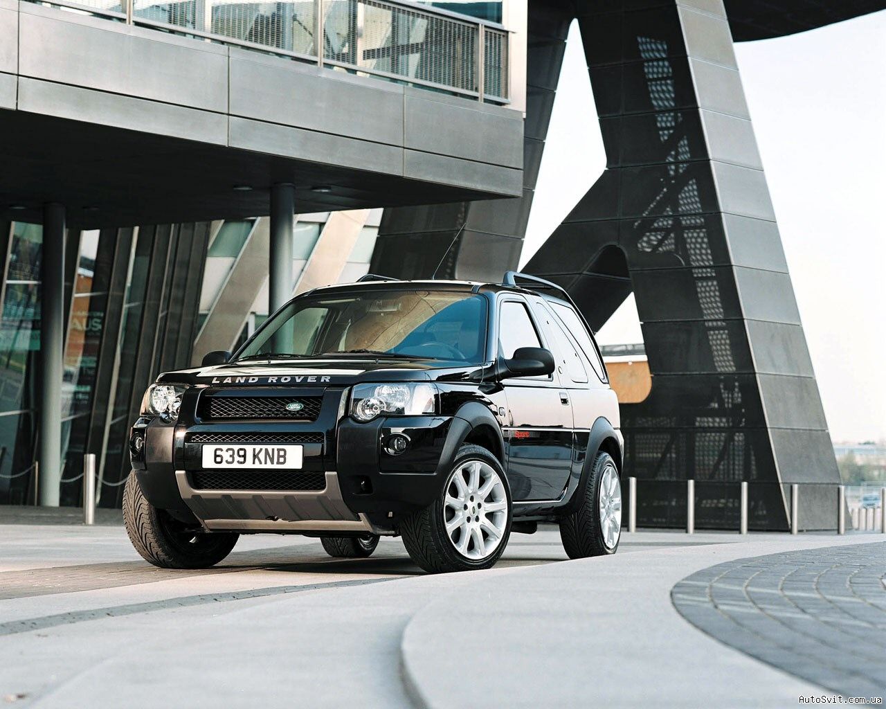 Land Rover Freelander Может быть лучше купить Mercedes: Land Rover Freelander. Land Rover уже дарит машины?