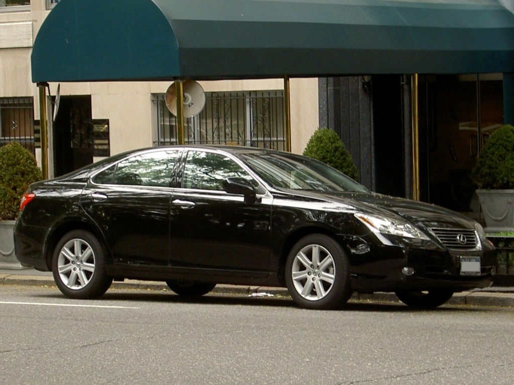 Lexus ES 350 Lexus ES: Lexus ES 350. Продажа Infiniti QX. Выгодно.