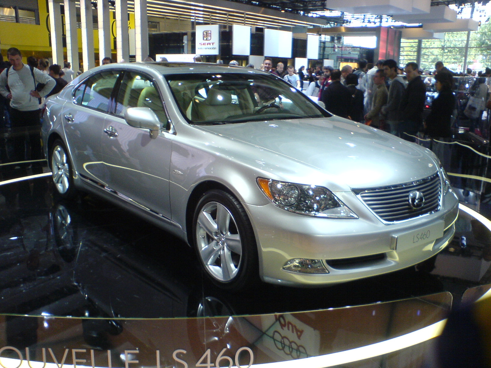 Lexus LS 460 Книги по ремонту автомобилей - Lexus LS 460.