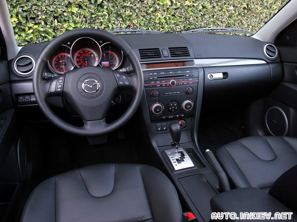 Mazda 3 Новые MAZDA. Дешевле дилера: Mazda 3.