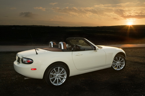 Mazda MX-5 Продажа автомобилей: Mazda MX-5. Из рук в руки: Mazda.