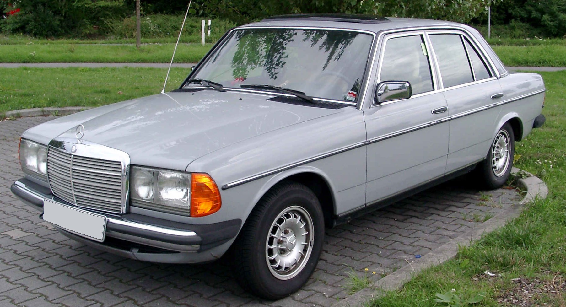 Mercedes-Benz W 123 Mercedes Benz: Mercedes-Benz W 123.