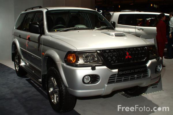 Mitsubishi Shogun Подбор нового автомобиля: Mitsubishi Shogun. Тест-драйв Mitsubishi OutlanderXL.