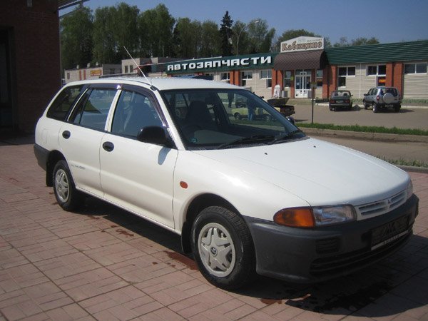 Mitsubishi Libero Купить/Продать Mitsubishi - Mitsubishi Libero.