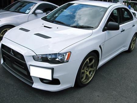 Mitsubishi Lancer LANCER X - СПУТНИК в подарок: Mitsubishi Lancer. Официальный дилер Mitsubishi.