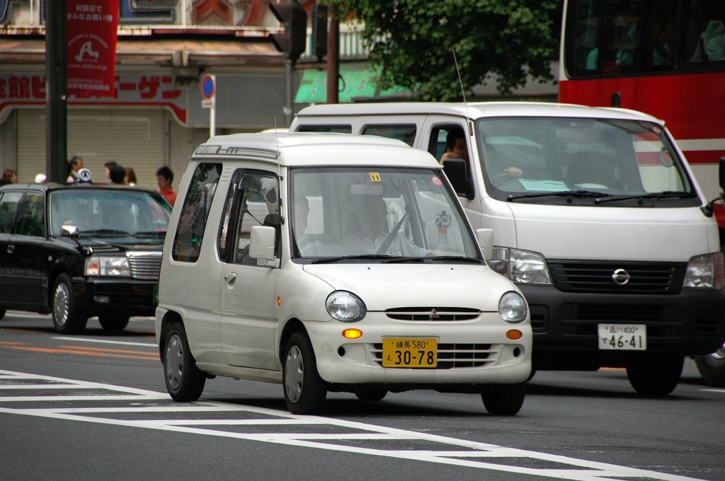 Mitsubishi Minica Mitsubishi Minica в Москве: Mitsubishi Minica.