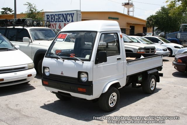 Mitsubishi Minicab Mitsubishi Книга руководство - Mitsubishi Minicab. Купить/Продать Mitsubishi.