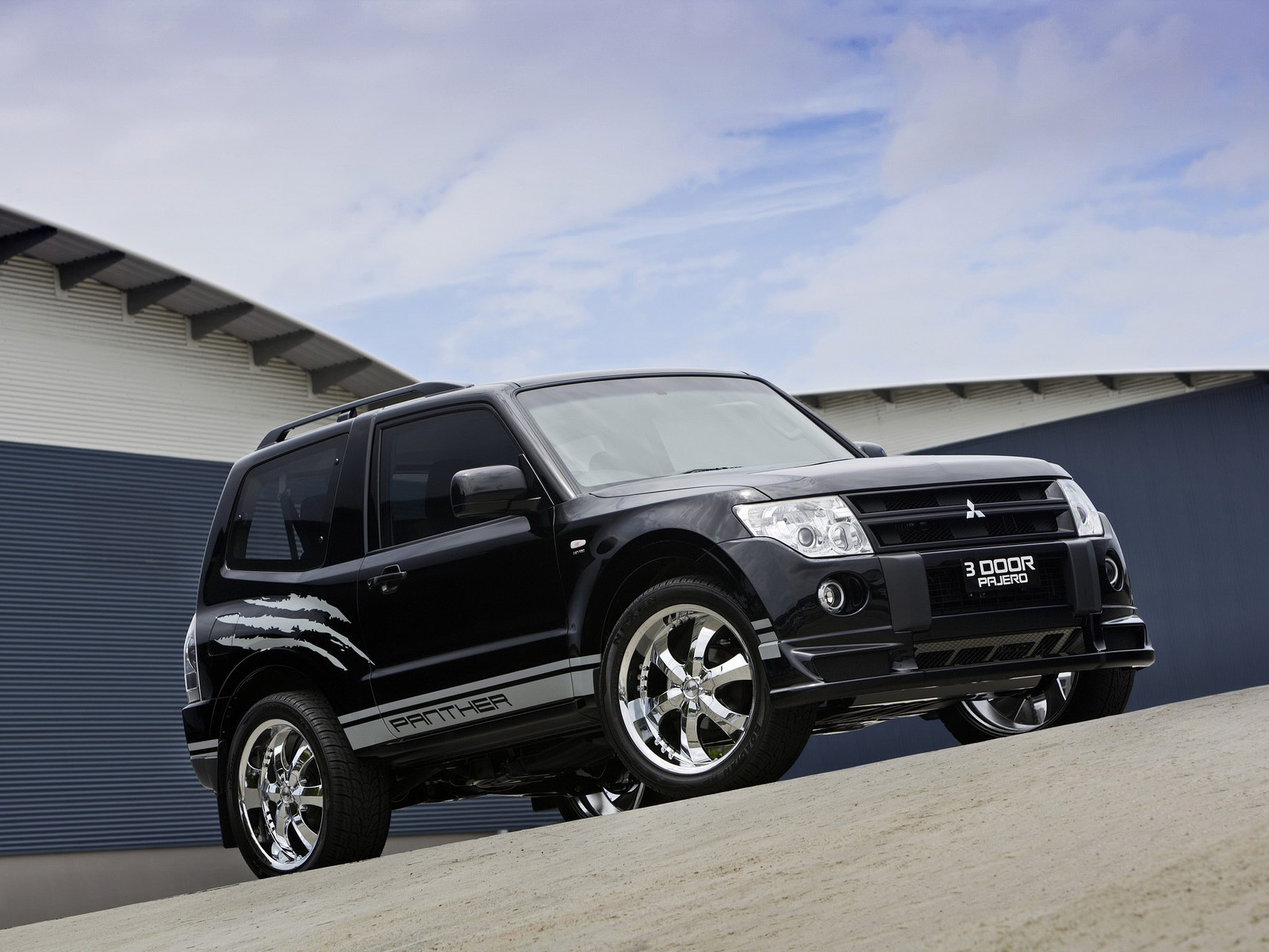 Mitsubishi Pajero Автомобиль Mitsubishi Pajero - Mitsubishi Pajero. Покупаем Иномарки, Джипы! Дорого.