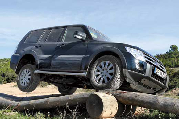 Mitsubishi Pajero Эксклюзивные авто. Фото - Mitsubishi Pajero.