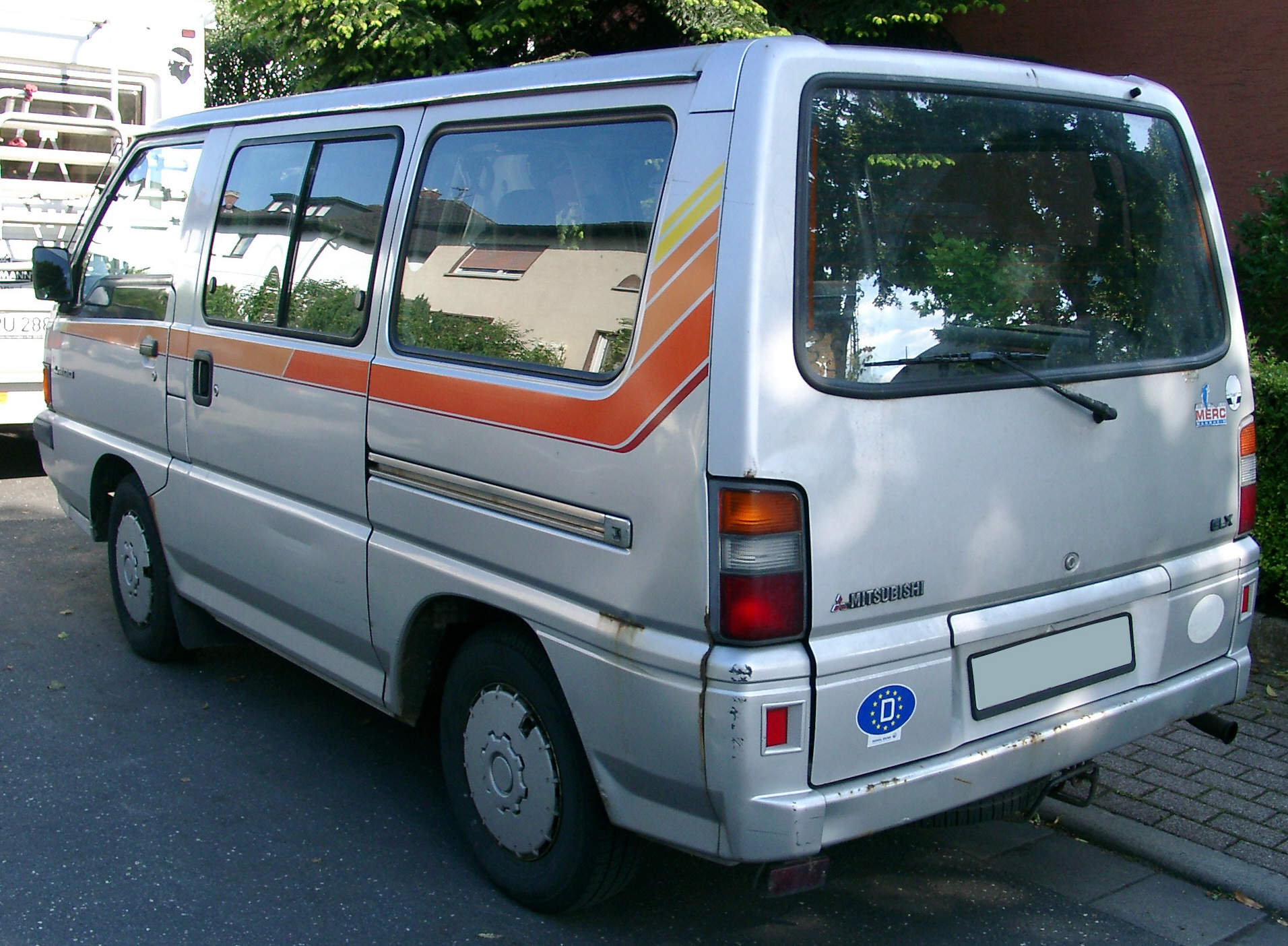 Mitsubishi L300 Все о Mitsubishi: Mitsubishi L300.